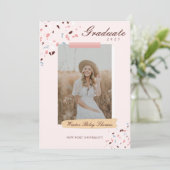 ピンクガーリー&ブルーのテラゾ写真卒業 招待状 (スタンド正面)