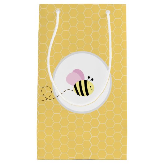 ピンクガールのまわりにハニカム抱き枕 スモールペーパーバッグ (正面)