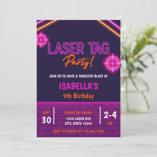 ピンクガールズレーザーラベルネオングロー誕生日 招待状 (スタンド正面)