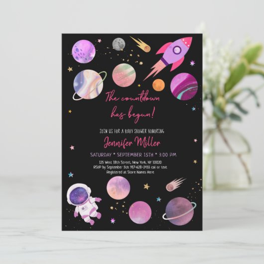 ピンクガール宇宙飛行士の宇宙がカウントダウンベビーシャワー 招待状 (スタンド正面)