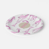 ピンクギラッフェズベビーシャワーモノグラムレターイニシャル ペーパープレート (アングル)