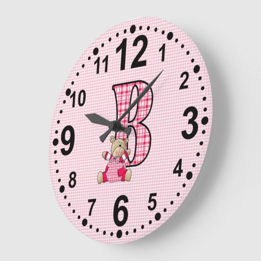 ピンクギンガムテディベア文字B番はっきりした号 ラージ壁時計 (傾斜)