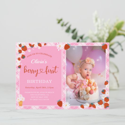 ピンクギンガムデイジーフラワーベリーファースト誕生日 招待状 (スタンド正面)