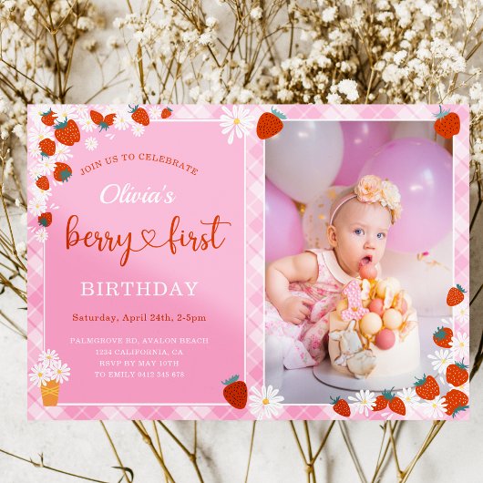 ピンクギンガムデイジーフラワーベリーファースト誕生日 招待状