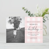 ピンクギンガムフォト誕生日招待状 招待状 (スタンド正面)