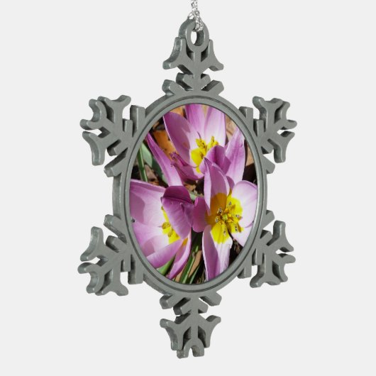 ピンククロキュース春フローラ スノーフレークピューターオーナメント (左)