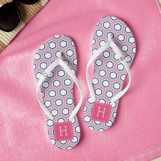 ピンククールと青の幾何学模様モノグラム ビーチサンダル