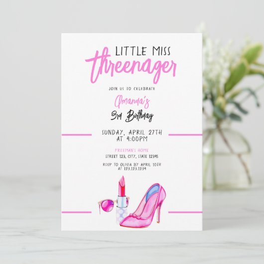 ピンククールのメイクアップをテーマにしたガーリー第3誕生日 招待状 (スタンド正面)