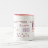 ピンククールフォントお名前パーソナライズされた ツートーンマグカップ (中央)