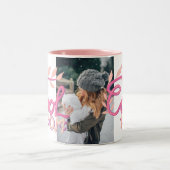 ピンククールママ手レタリング母の日の写真 ツートーンマグカップ (中央)