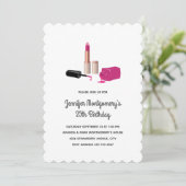 ピンクグラムリップスティック&爪、 ネイルポーランド美しい誕生日 招待状 (スタンド正面)