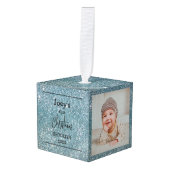 ピンクグリッターベビー初めてのクリスマス3枚の写真 キューブオーナメント (正面アングル)