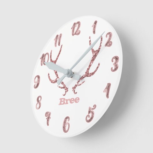 ピンクグリッター〔雄ジカの〕枝角バラ金ゴールドグラパーソナライズされたム ラウンド壁時計 (傾斜)