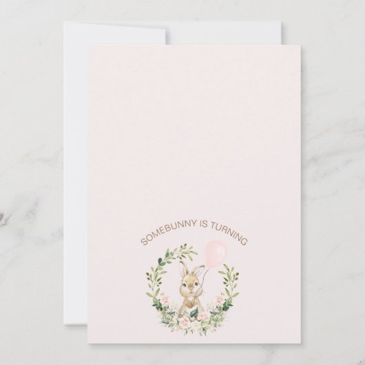 ピンクグリーンあるバニーが1歳の誕生日を迎える 招待状 (裏面)