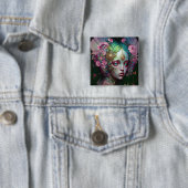 ピンクグリーン小妖精や小人フェアリー女性ファンタジーアート 缶バッジ (インサイチュ)