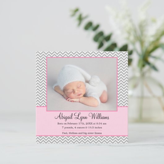 ピンクグレーシェブロン少女の写真の誕生のお知らせ 案内状 (スタンド正面)