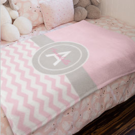 ピンクグレーシェブロン フリースブランケット