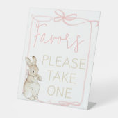 ピンクコクエットピーターザラビット誕生日の恩恵 台座サイン (正面)