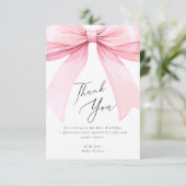 ピンクコケエレガントットボウファースト誕生日 サンキューカード (スタンド正面)