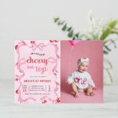 ピンクコケットさくらんぼオントップ誕生日写真 招待状 (スタンド正面)