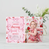 ピンクコケットさくらんぼ第1誕生日写真 招待状 (スタンド正面)