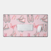 ピンクコケットスタイルハイトップジムシューズと花 デスクマット (キーボード&マウス)