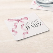ピンクコケット弓女の子ベビーシャワーデコール スクエアペーパーコースター (アングル)