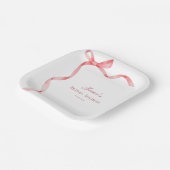 ピンクコケフランスのトリボンボウブライダルシャワー ペーパープレート (傾斜あり)