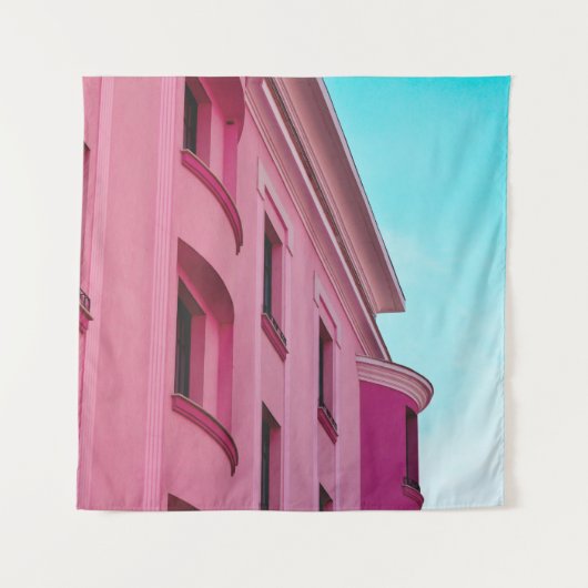 ピンクコンクリート建物 タペストリー (正面)