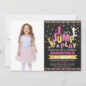 ピンクゴールドトランポリンジャンピングバウンシングバースデーパーティー 招待状 (正面)