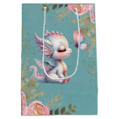 ピンクゴールドフローラルドラゴンバタフライガールベビーシャワー ミディアムペーパーバッグ (裏面)