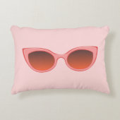 ピンクサンニー、キャットアイサングラスフェミニン、シェード アクセントクッション (正面)