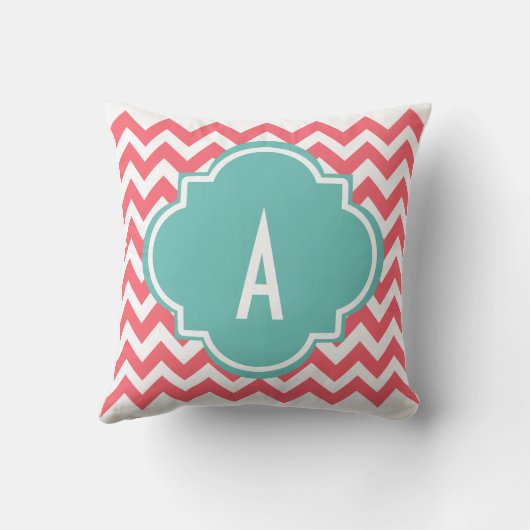 ピンクシェブロンストライプズモノグラム枕 クッション (裏面)