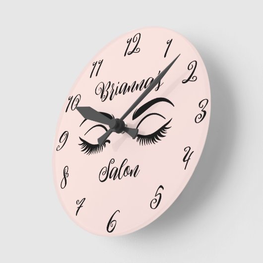 ピンクシック美しいまつげサロン パーソナライズされた ラウンド壁時計 (傾斜)