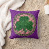 ピンクシャムロックケルト結び目模様オンパープルプレイド クッション (ブランケット)