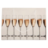 ピンクシャンパングラス結婚のお祝い ラージペーパーバッグ (正面)