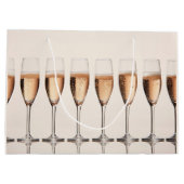 ピンクシャンパングラス結婚のお祝い ラージペーパーバッグ (裏面)