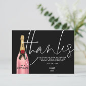 ピンクシャンパンボトルスクリプトブラックブライダルシャワーT サンキューカード (スタンド正面)