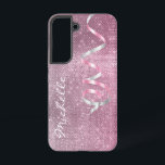 ピンクシルバースパークルリボングラム SAMSUNG GALAXY S22ケース<br><div class="desc">このエレガント電話ケースは、銀色の星の輝きを多く持つピンクの宝石のような背景を持っている。ピンクとシルバーの2トーンのカールしたリボンのイメージが片側に重なり、白いスクリプトの名前が反対側に表示される。美しくユニークて！</div>