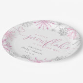 ピンクシルバー小さなスノーフレークの赤ちゃんシャワー ペーパープレート (アングル)