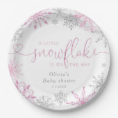 ピンクシルバー小さなスノーフレークの赤ちゃんシャワー ペーパープレート (正面)