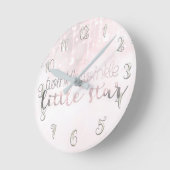 ピンクシルバ白熱［赤熱］光を放つス天の輝く小さな星 ラウンド壁時計 (傾斜)