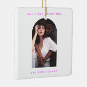 ピンクシンプルのメリー写真結婚したと写真 セラミックオーナメント (右)