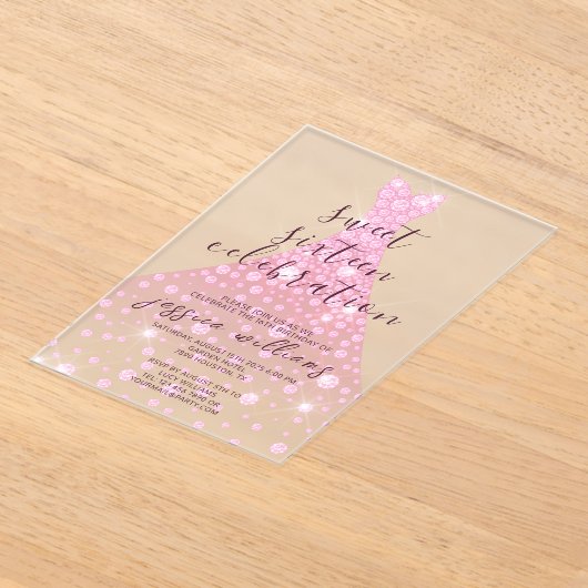 ピンクシーシンボールガウン甘い16誕生日 アクリル招待状 (レイダウン)