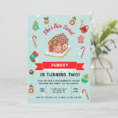 ピンクジンジャーブレッドハウスクリスマスセカンド誕生日 招待状 (スタンド正面)