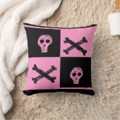 ピンクスカルブラックとピンク市松模様にボードパターン クッション (ブランケット)