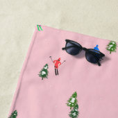 ピンクスキーヤースキー開場クリスマススキーホリデー ビーチタオル (インサイチュ)