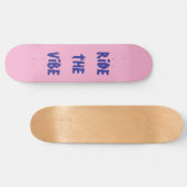 ピンクスケートボード スケートボード (横)