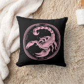 ピンクスコーピオンアストロロジー〔占星術の〕十二宮図サイン蠍座 クッション (ブランケット)