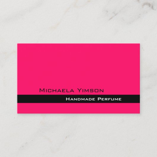 ピンクスタイリッシュとブラックのモダンプロフェッショナル 名刺 (正面)